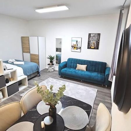 Affordable Suite In Vienna'S Hotpoint エクステリア 写真