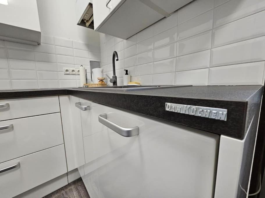 Affordable Suite In Vienna'S Hotpoint エクステリア 写真