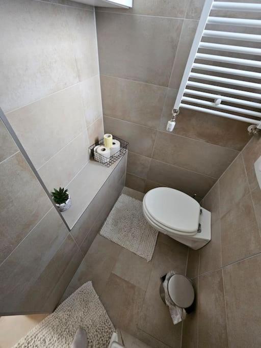 Affordable Suite In Vienna'S Hotpoint エクステリア 写真