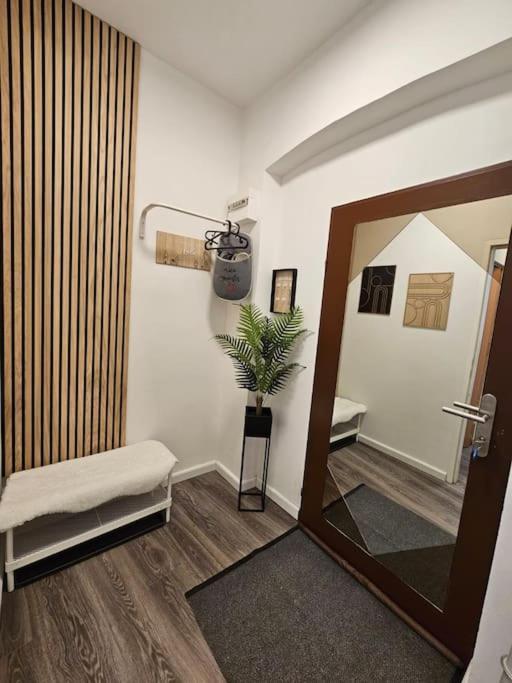 Affordable Suite In Vienna'S Hotpoint エクステリア 写真